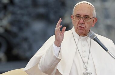 Папа Франциск: Краще бути атеїстом, ніж йти до церкви і ненавидіти інших