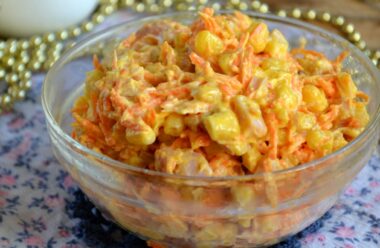 Ситний салатик з морквою по-корейськи та копченою ковбасою. Збережіть собі цей чудовий рецепт