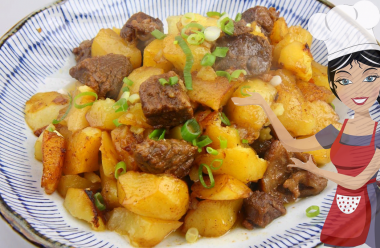Рецепт дуже смачної картоплі по-сибірськи. Готується страва дуже просто та швидко