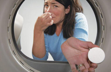 Як швидко позбутися від неприємного запаху з пральної машини. Поради досвідчених господинь