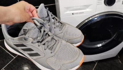 Як правильно прати взуття в пральній машинці, щоб не пошкодити його. Поради досвідчених господинь